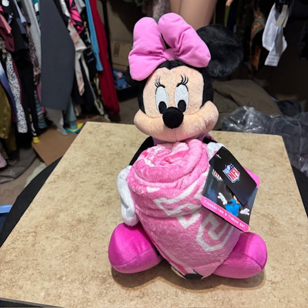 NWT NORTHWEST Official NFL New England Patriots Minnie Mouse Character Blanket